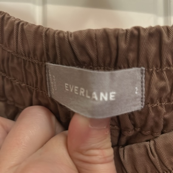 Everlane khaki/tan size 2 women’s elastic waist Pants - Picture 2 of 3